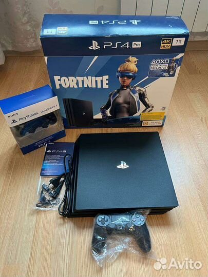 Как новая Sony PlayStation 4 PRO PS4 1 Tb + игры