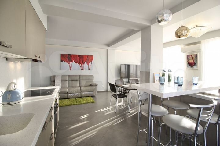 3-к. квартира, 100 м², 8/12 эт.