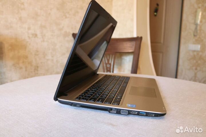 Ноутбук asus core i3,8gb,ssd 240