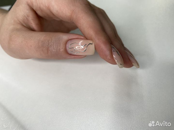 Мастер маникюра