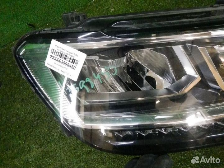 Фара правая Volkswagen Tiguan