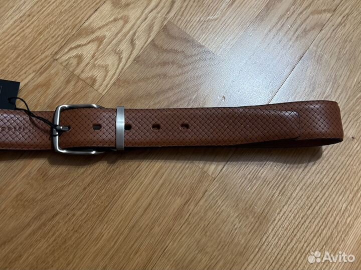 Мужской кожаный ремень bugatti