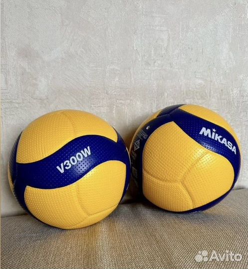 Волейбольный мяч mikasa V300W