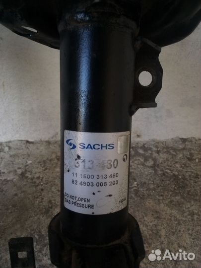 Передние амортизаторы на Opel Astra H