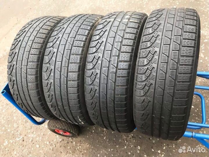 Pirelli Winter Sottozero II 215/65 R16