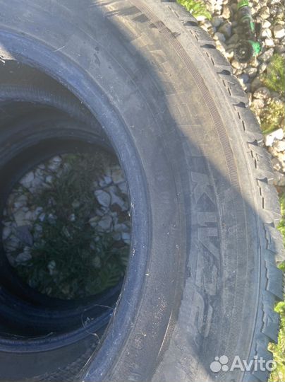 Kumho I'Zen KW22 235/65 R17