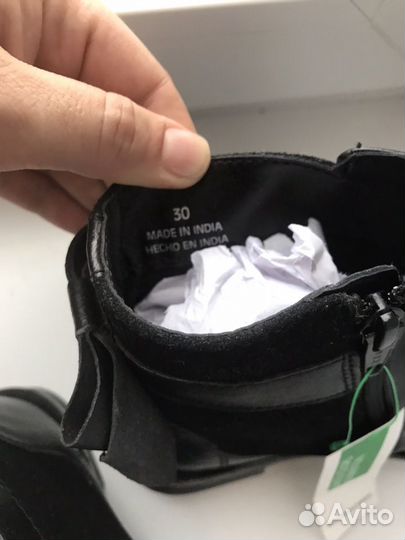 Ботинки осенние для девочки Benetton