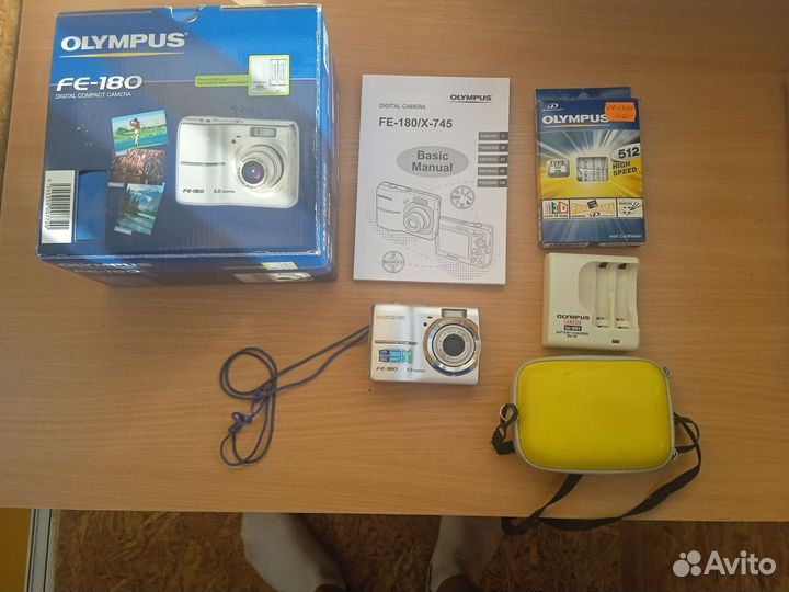 Компактный фотоаппарат olympus