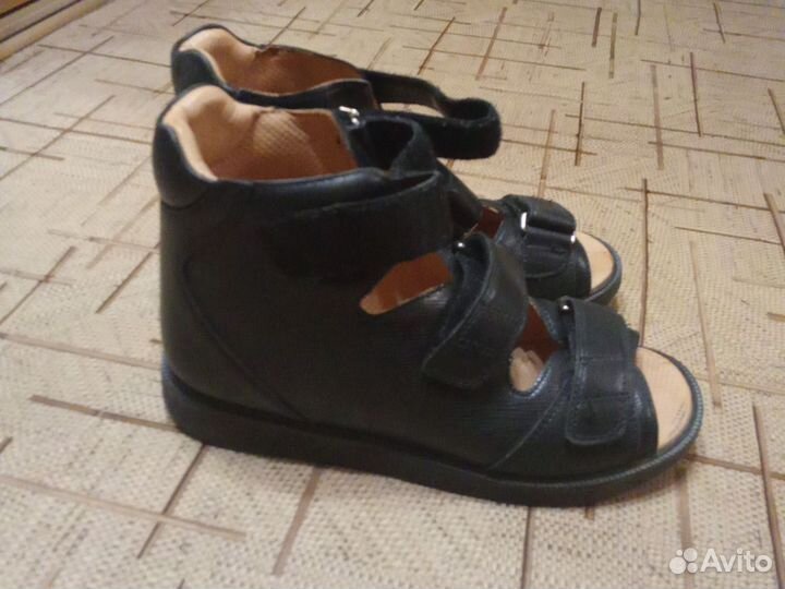 Сандалии детские для мальчиков 33 размер