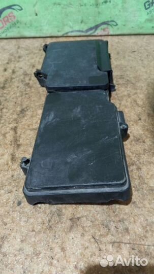 Крышка блока предохранителей Mercedes-Benz E W210