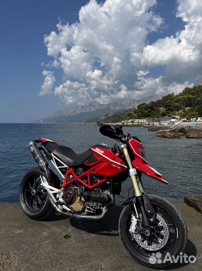 Ducati hypermotard 1100S