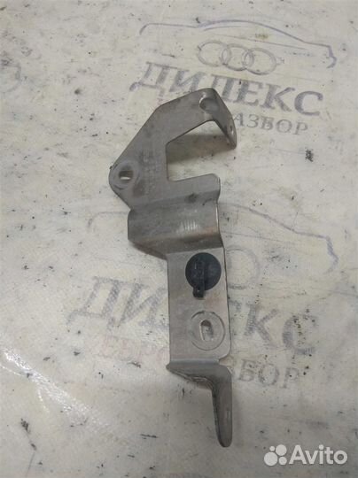 Кронштейн (сопут. товар) Audi A8 D3 4E 2004-2010