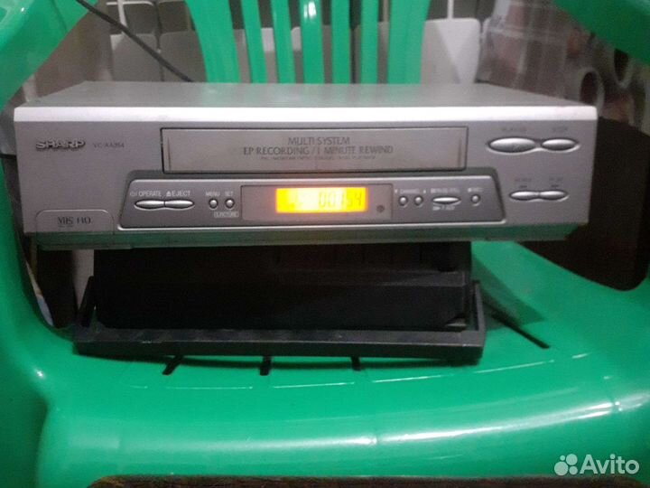 Видеомагнитофон sharp