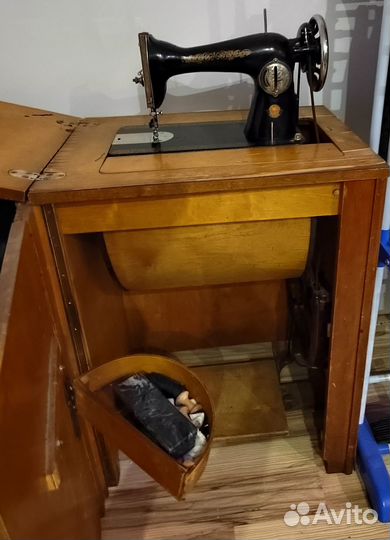 Швейная машинка
