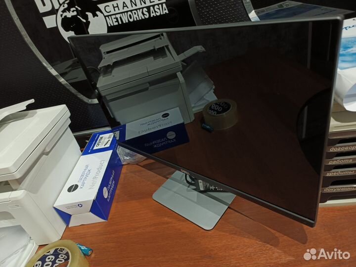 Монитор Dell 24