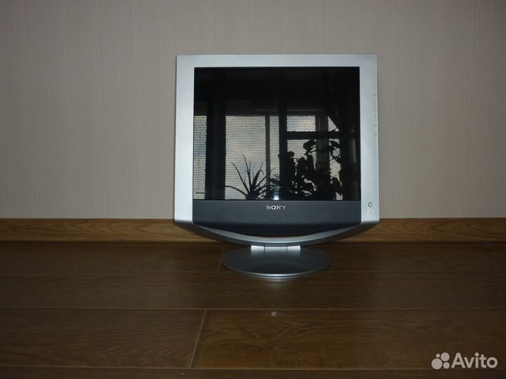 Монитор sony