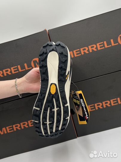 Кроссовки зимние