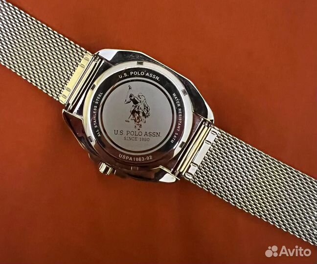 Часы наручные