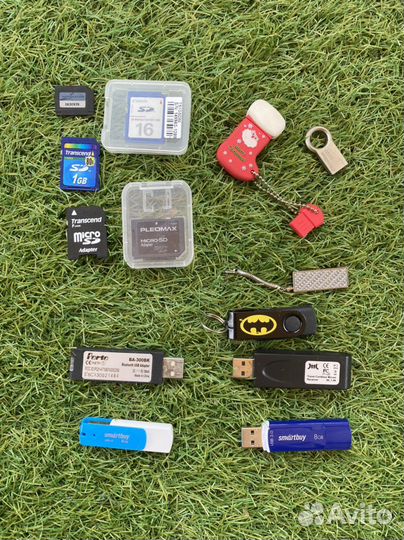 Продаю повербанк, флешки