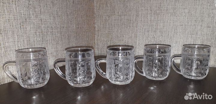 Хрустальные стаканы с ручкой