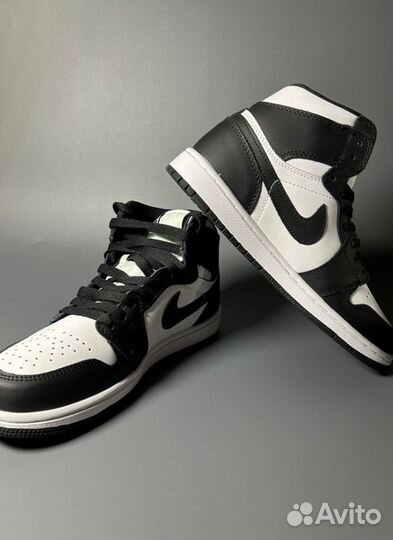 Кроссовки Nike Air Jordan 1 Black White Люкс