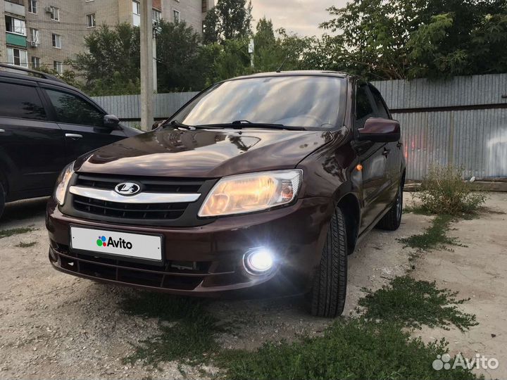 LADA Granta 1.6 AT, 2013, 120 000 км