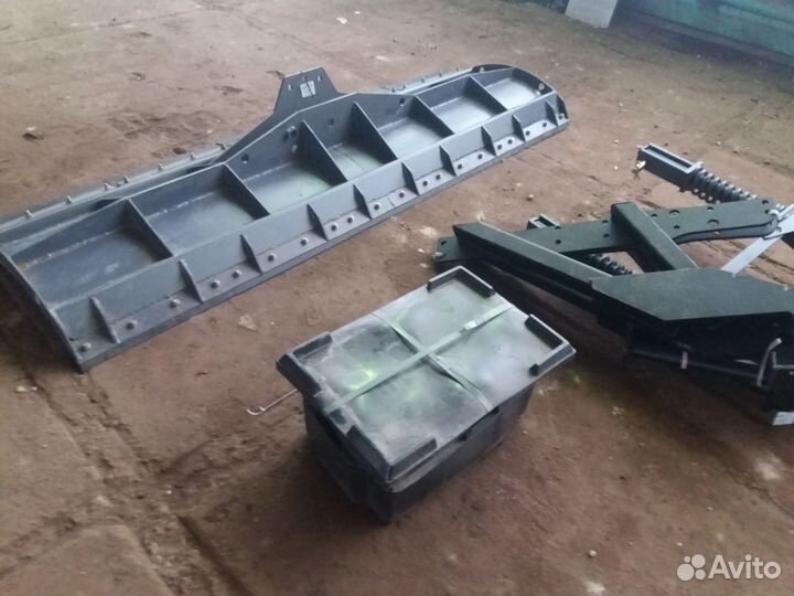 Отвал оборотный коммунальный ко-3 с гидроповоротом