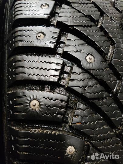 Pirelli Formula Ice 215/65 R16 98T