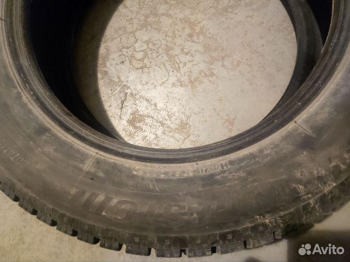 Bridgestone Blizzak Spike 3 205/60 R16