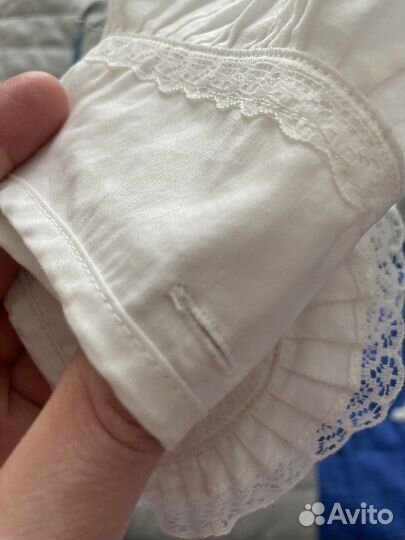 Красивый воротничок белый