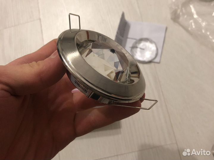 Лампочки и светильники