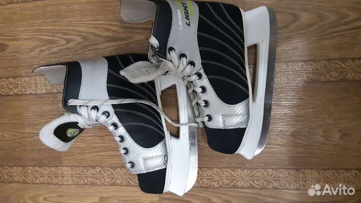 Коньки хоккейные Larsen Light