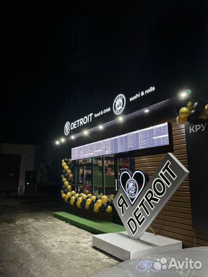 Продавец кассир в кафе