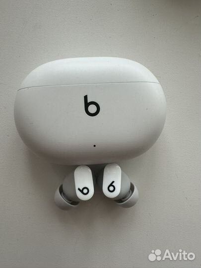 Беспроводные наушники beats buds