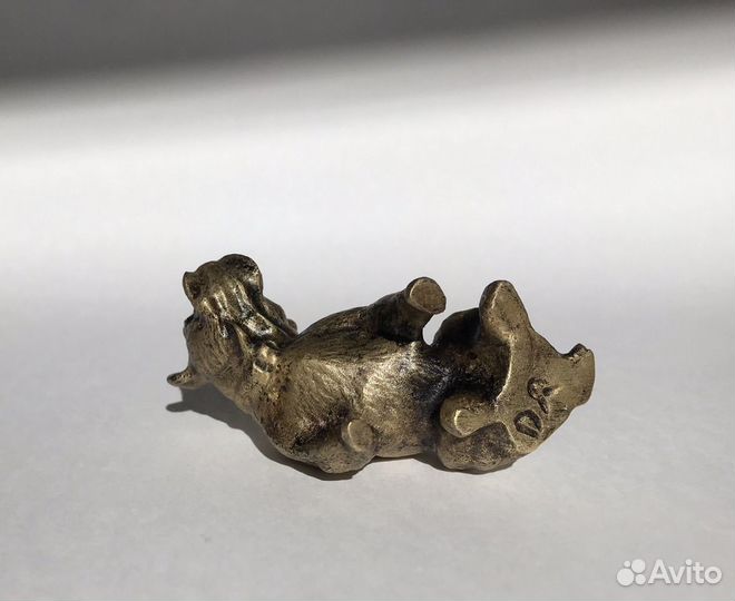 Собака Бронза