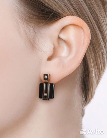 Серьги из золота с бриллиантами и чёрной керамикой