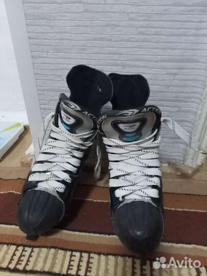 Коньки хоккейные