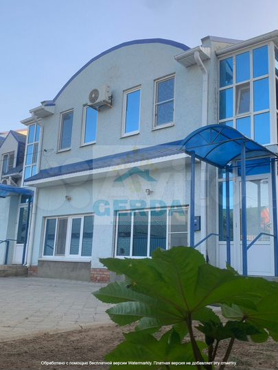 4-к. квартира, 107 м², 1/2 эт.
