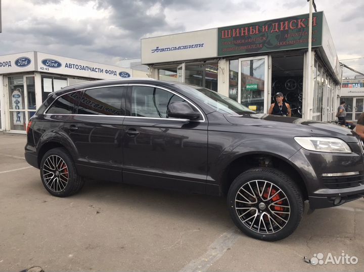 R20 Royal Black Royal Explorer 275/45, PCD 5x130 DIA 71.1