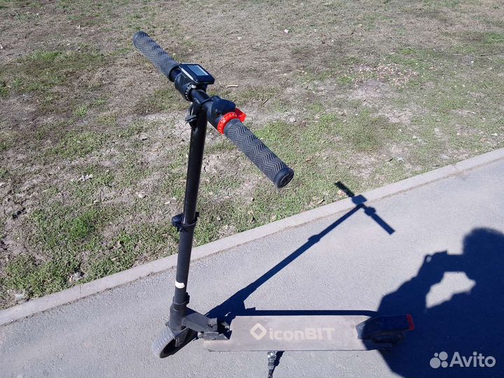 Электросамокат iconbit