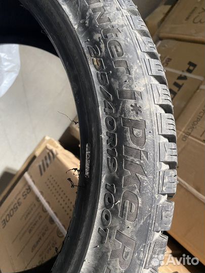Hankook Winter I'Pike RS2 W429 255/40 R19