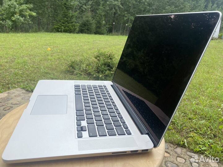 Apple MacBook Pro 15 2015 i7/16gb/256gb