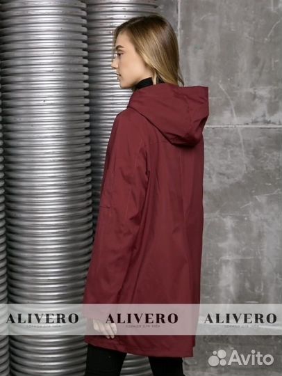 Ветровка женская бордовая 48 размер