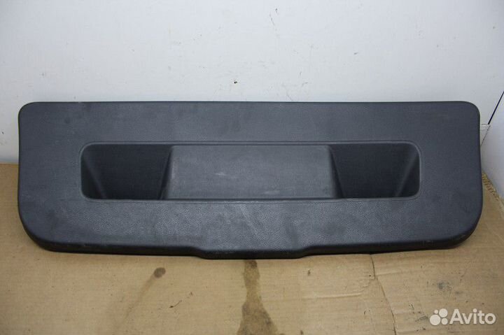 Обшивка крышки багажника Volkswagen polo (SED) 201