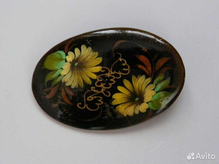 Красивая винтажная брошь с росписью