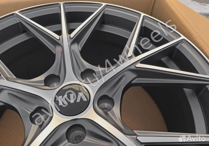 Диски на Киа Стингер R18