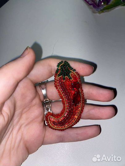 Брошь Перчик