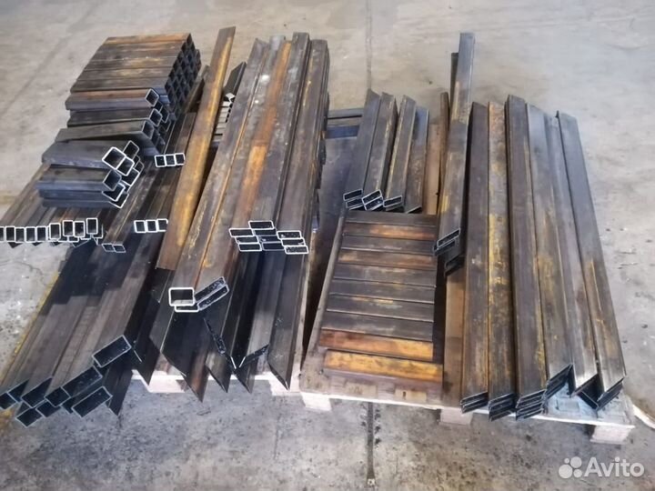 Резка заготовок на ленточнопильном станке Лентопил