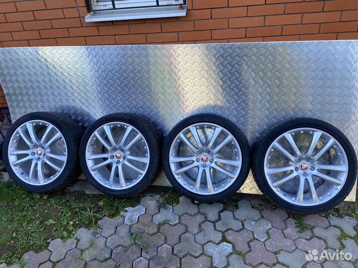 Колеса на Jaguar R20