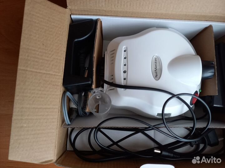 Аппарат для маникюра и педикюра, лампа для сушки